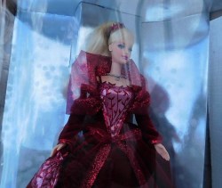 2002 holiday barbie top